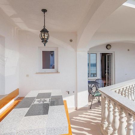 Nice Apartment In Crikvenica With Kitchen Extérieur photo
