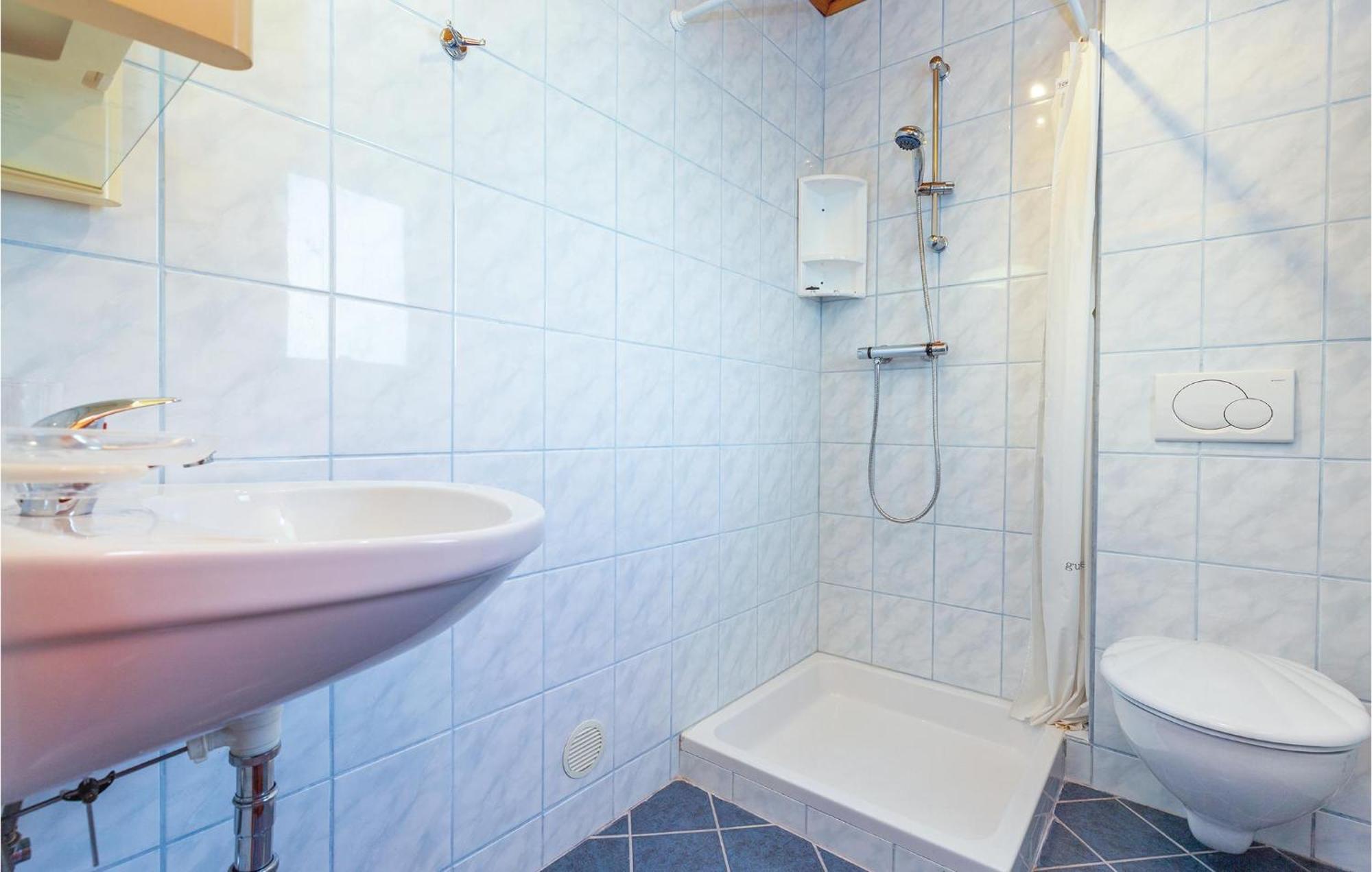 Nice Apartment In Crikvenica With Kitchen Extérieur photo
